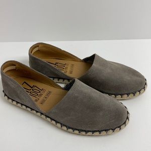 Miz Mooz New York City Spain Celestine 37 US 6.5 Gray Taupe Suede Slip-on Flats